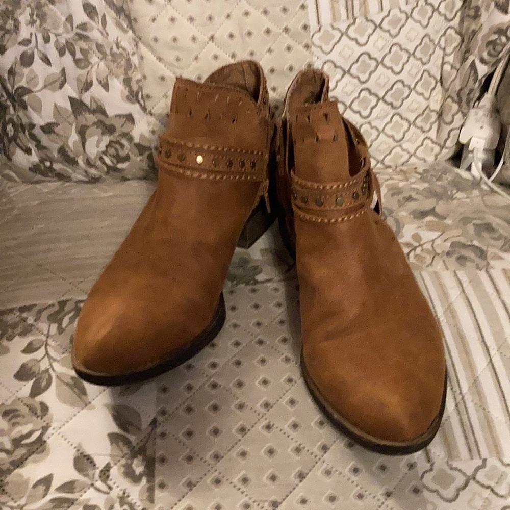 Women’s booties